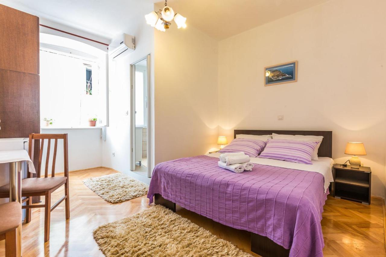 Mila Apartments In Old Town Centre Zadar Eksteriør billede